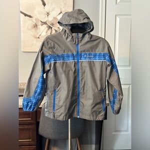Boys Columbia lightweight jacket with zip up pockets gray & blue  size 10 12